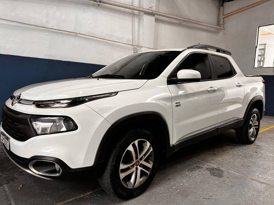 FIAT TORO 2.0 16V TURBO DIESEL FREEDOM 4WD AT9